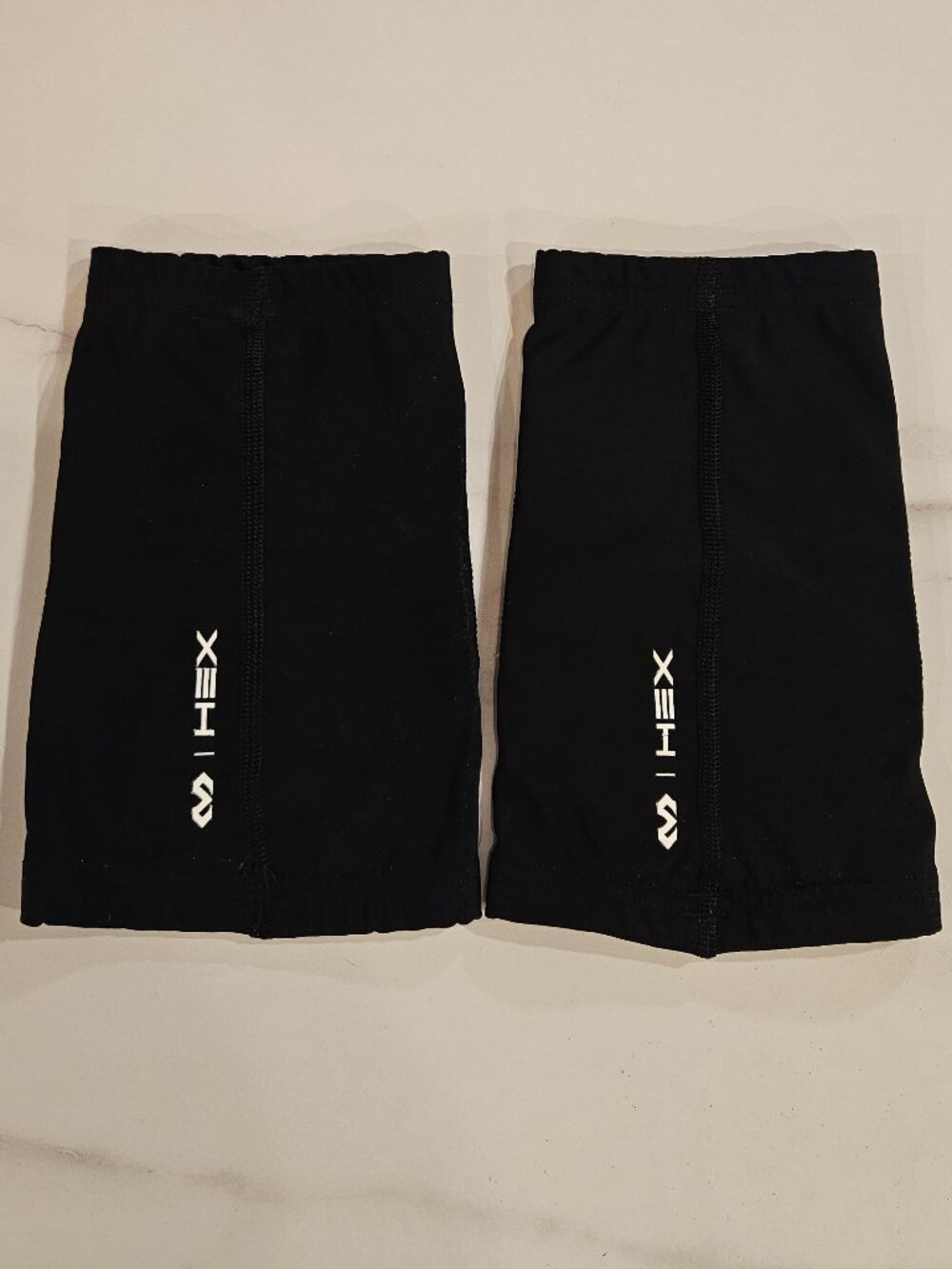 McDavid Hex Padded Knee Sleeves Black Size Large Pair Compression Sports